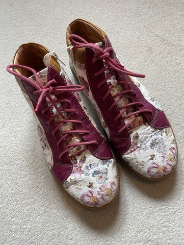Think turna ankle boots - think!,