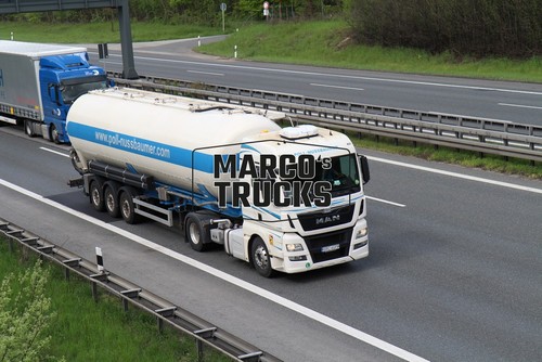 Truck photo man - tgx, silo