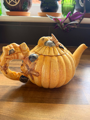 Pumpkin shaped ceramic - shaped,