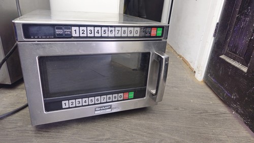 Sharp r1900m microwave oven - sharp,