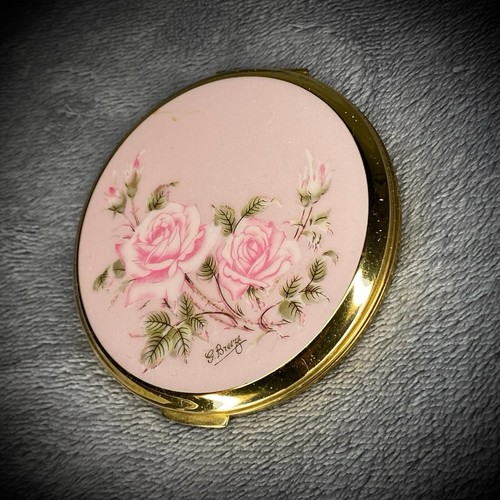 Stratton powder compact - stratton,
