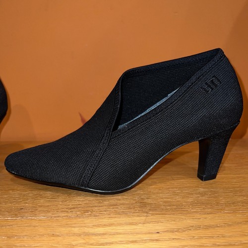 United nude black fold - nude,