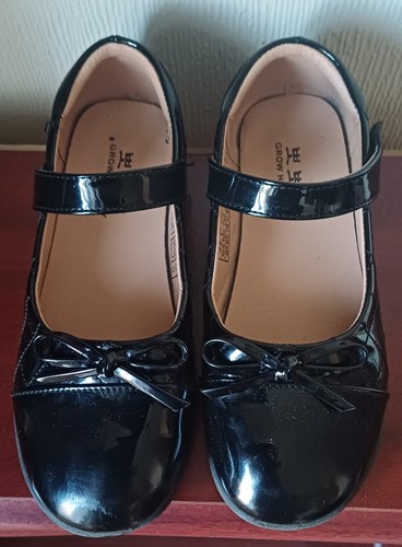 Smart black patent shoes - , size