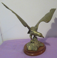 Large  Vintage American Bald Eagle Sculpture Statue Brass on Wood Base
