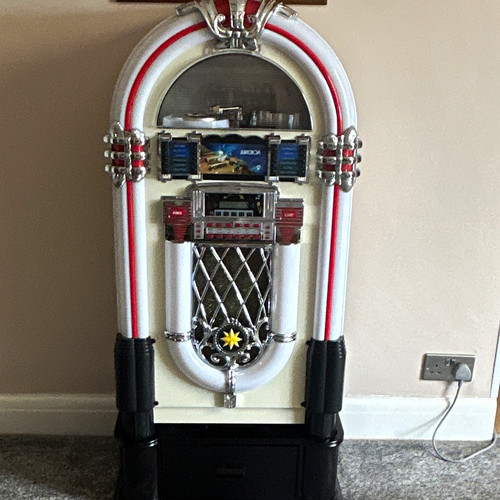Pureline freestanding jukebox - pureline,