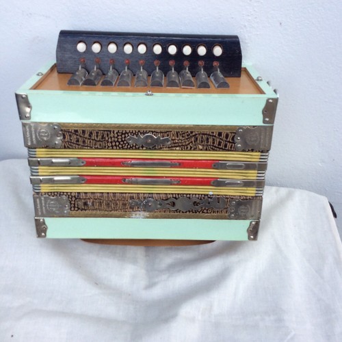 Squeeze box vintage accodion - vintage,