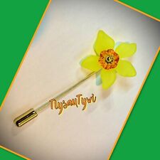 Daffodil Pin Brooch....Goldtone Safety-End Pin. ..Dydd Gwyl Dewi!