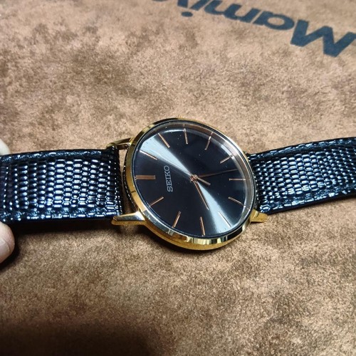 Seiko men analog quartz - men's,