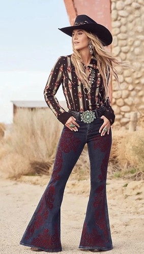 Wrangler lainey wilson - wrangler,