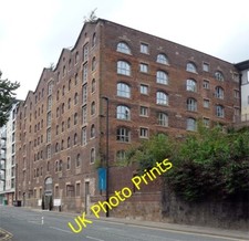 Photo 6x4 Former warehouse