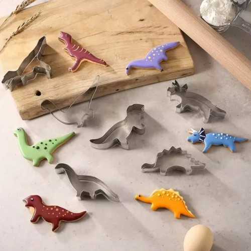 Metal piece dinosaur - metal,
