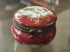 Nice Little Red Gilt Flowered Porcelain Trinket Box Perfect Cond. Unsigned