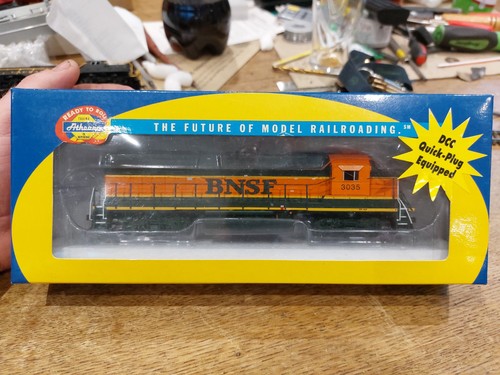 Athearn 94710 bnsf - athearn, gp40x