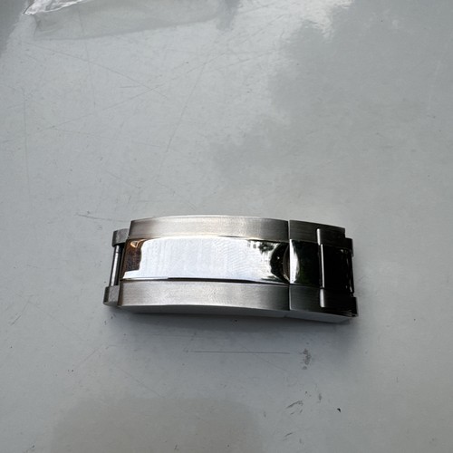 Glide lock clasp - lock, fit
