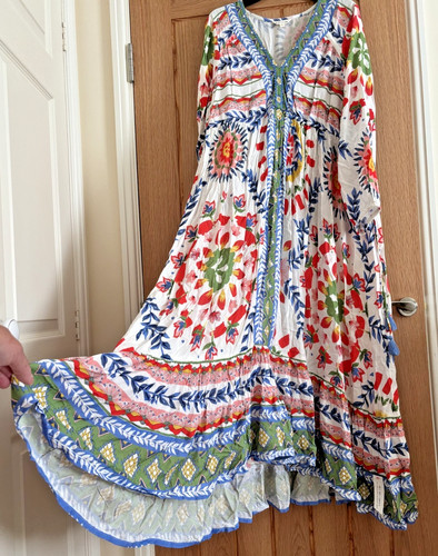Monsoon white with red blue - with,