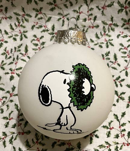 Snoopy christmas bauble glass - snoopy,