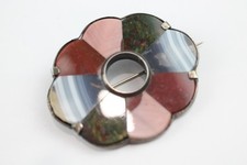 Silver Scottish Revival Hardstone Brooch Agate Scalloped (8g)