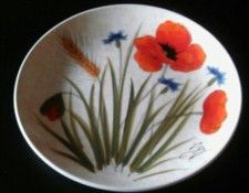Nuova Ceramica Vicenza Poppy Wall Plate with plate hangers. 21cm diameter. VGC.