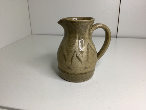 Isle wight studio pottery - wight,