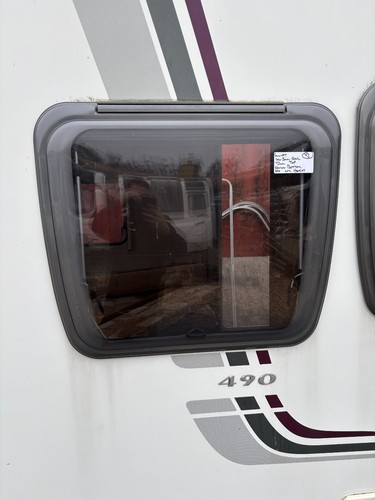 Caravan window swift - swift,