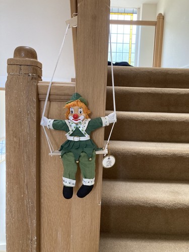 Large clown puppet swing - large,