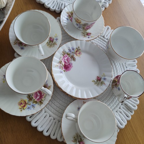 Royal stafford bone floral - royal,