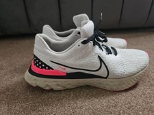 Nike React Flyknit Size 10
