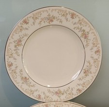 6 Tea Plates. Royal Doulton Romance Diana. 16 cm