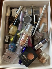MAKE UP BUNDLE MAKE-UP SKINCARE WHOLESALE JOBLOT MAKEUP - 25 ITEMS