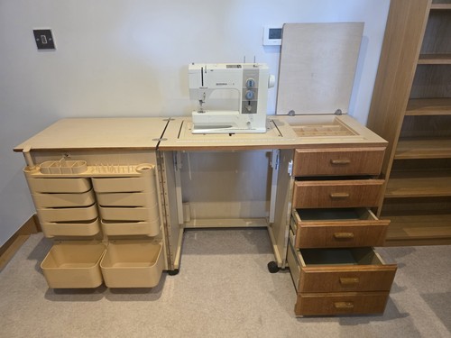 Horn sewing machine cabinet - machine,