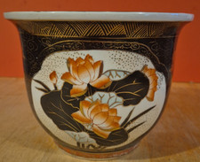 Chinese Export Ceramic Planter Hand Painted Decorative Signed
