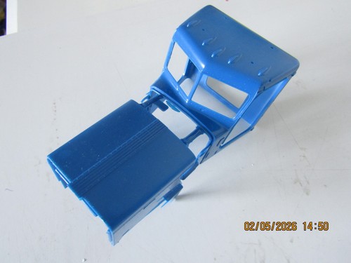 Revell peterbilt 359 cab and - peterbilt,