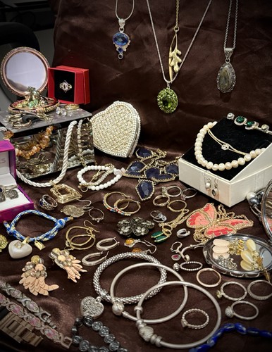 Deceased estate jewellery lot - deceased,