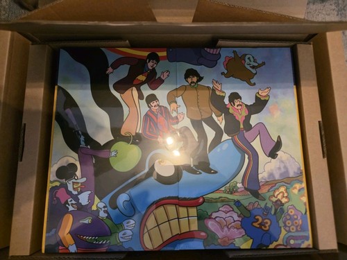 The beatles yellow submarine - yellow,