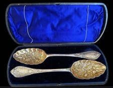 Cased Pair Victorian Silver Plated Berry Serving Spoons 