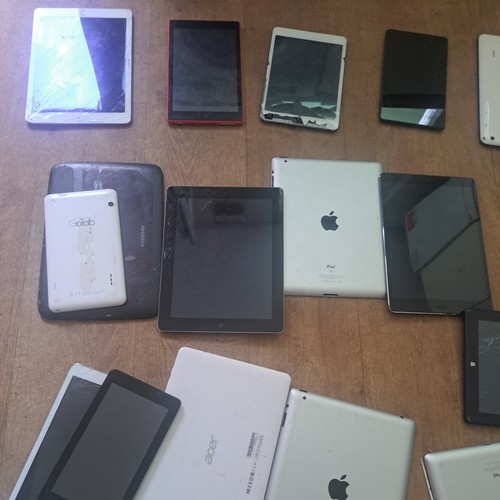 Joblot faulty mobile phones - mobile,