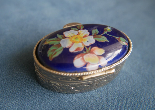 Oval engraved silver - tone, pill