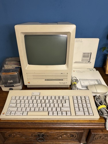 Vintage apple macintosh - vintage,