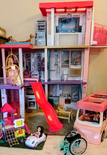 Barbie dream house - dream, three
