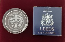 Boxed WWII Leeds City commemoration glass paperweight / coaster
