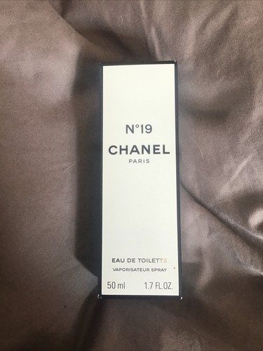 Chanel eau de - no, 19