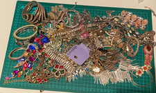 2kg Joblot  broken jewellery for harvesting/crafting 5