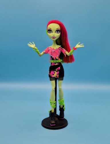 Mattel monster high doll - high,