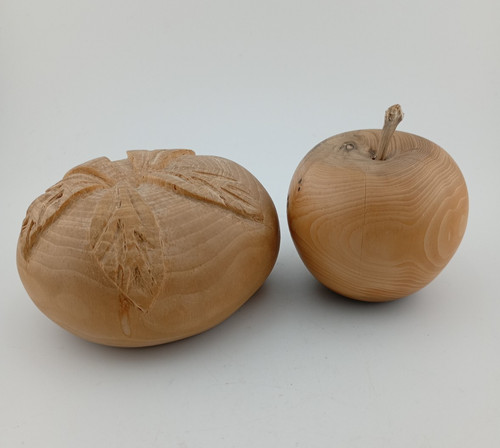 Wooden fruit veg apple - &,