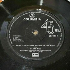 ❤️ Benny Hill .. Ernie ( The Fastest Milkman In The West )  ❤️ 7" Vinyl .. VG+