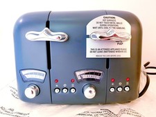 DeLonghi 4 Slice Argento Silva