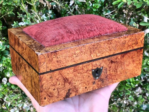 Sewing box lady - sewing,