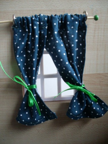 Dolls house curtains 4 - ,