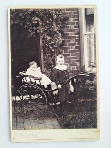 Cabinet card young children - young,