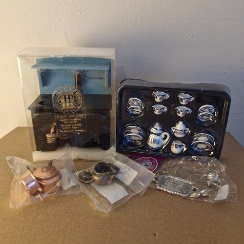 Dolls house miniature - dolls,